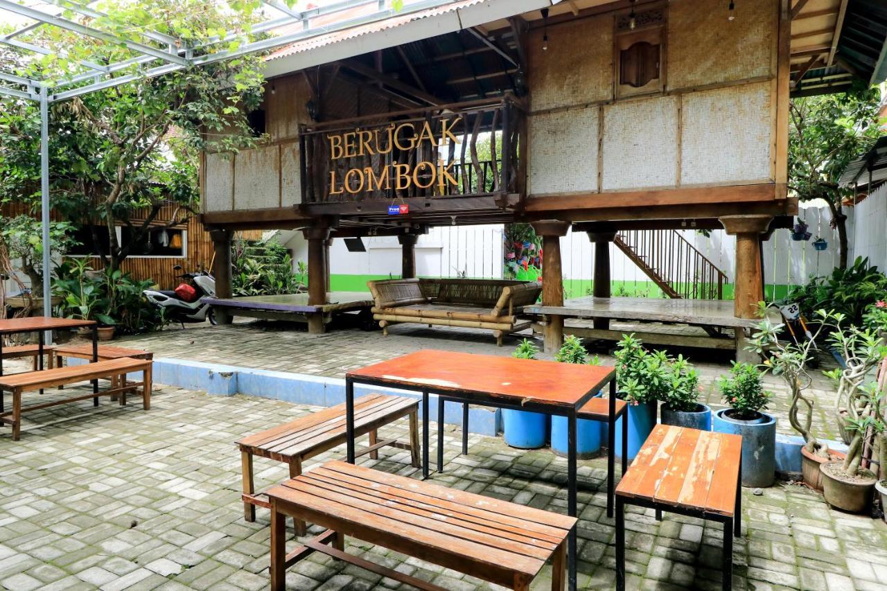 Guest House Rumah Lombok Syariah มาตารัม ภายนอก รูปภาพ