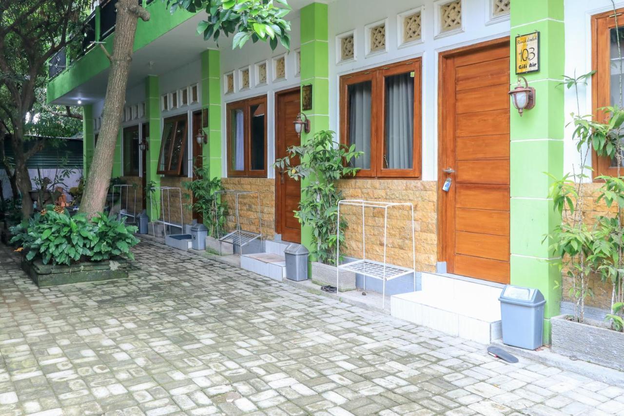 Guest House Rumah Lombok Syariah มาตารัม ภายนอก รูปภาพ